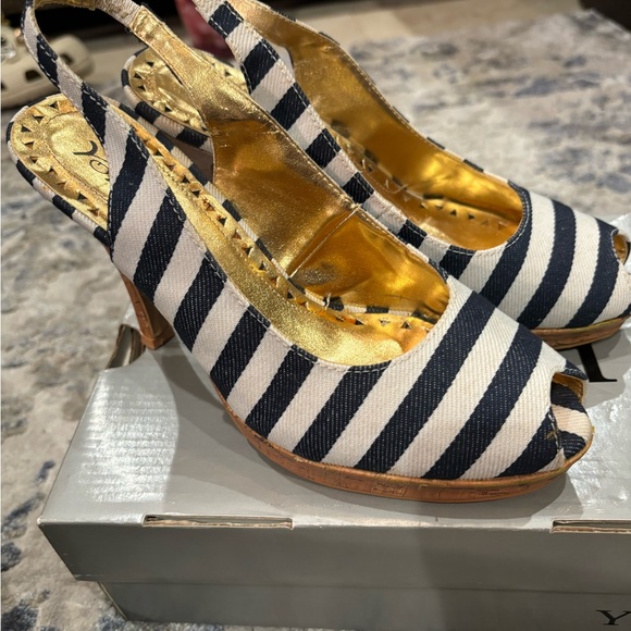 Yoki blue & white striped peep toe heel. - Picture 10 of 14